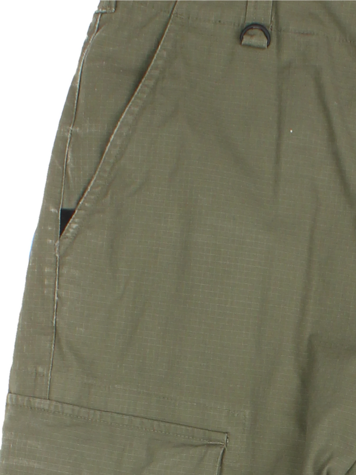 Y2K Nike SB Cargo Trousers (Size L) - VintageFolk