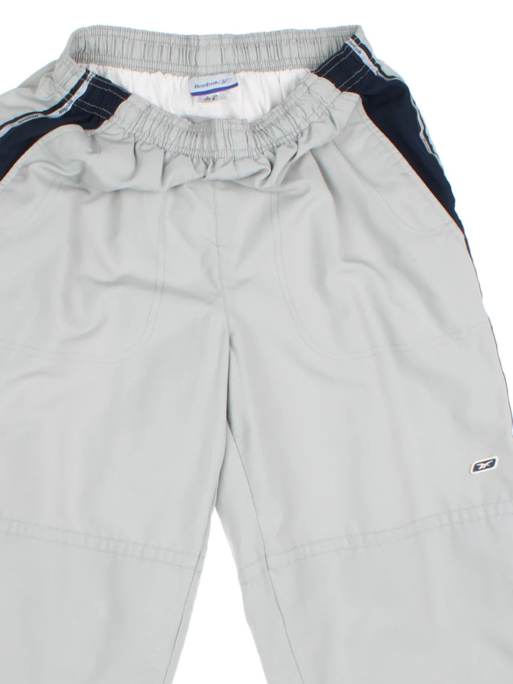 90's Reebok 3/4 Length Shorts (Size S)