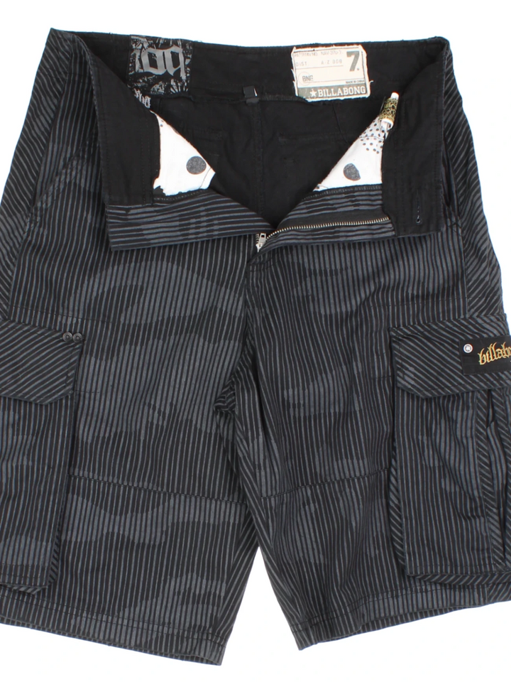 Billabong Cargo Shorts (Size M)