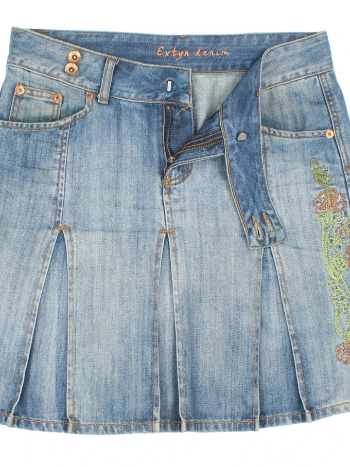 Y2K Embroidered Denim Mini Skirt (Size XL)
