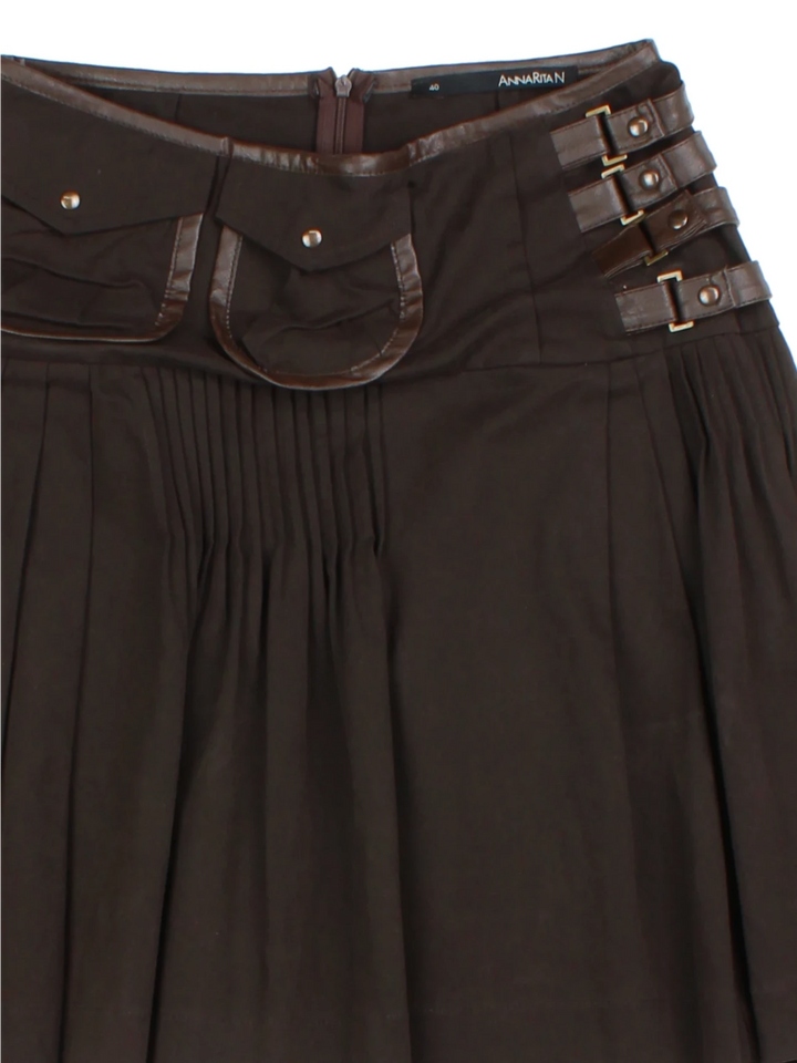 Y2K Buckle Pleated Kilt Skirt (Size L)