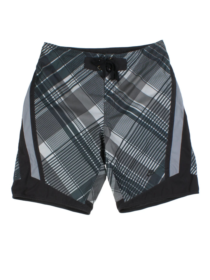 Nike Patterned Board Shorts (Size L)
