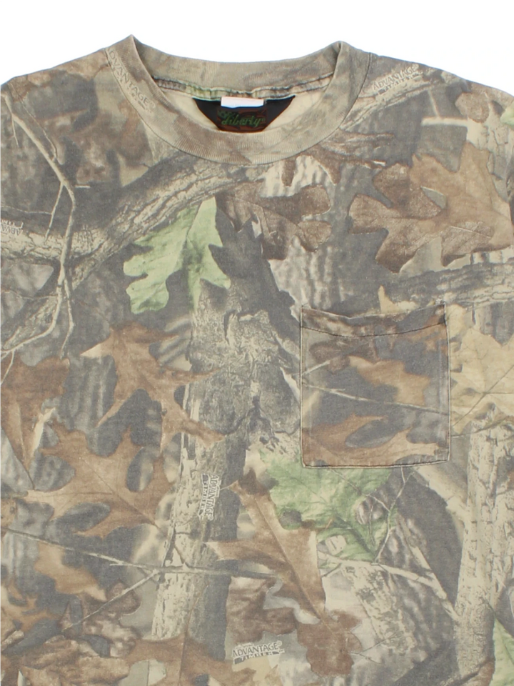 Real Tree Camouflage T-Shirt (Size M)