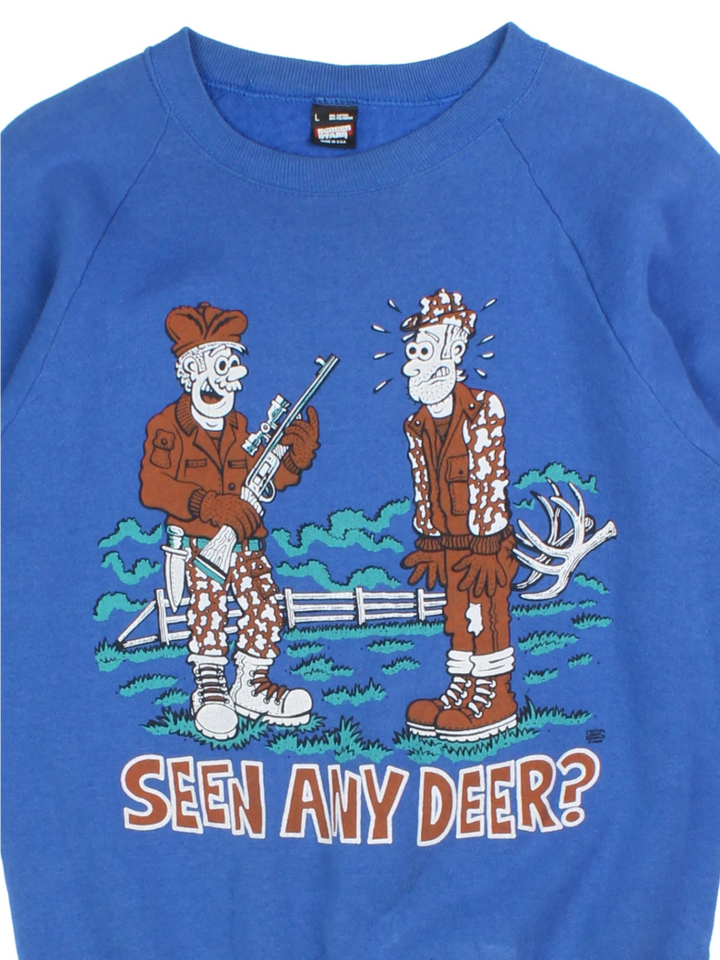90's Hunting Graphic Sweatshirt (Size S)