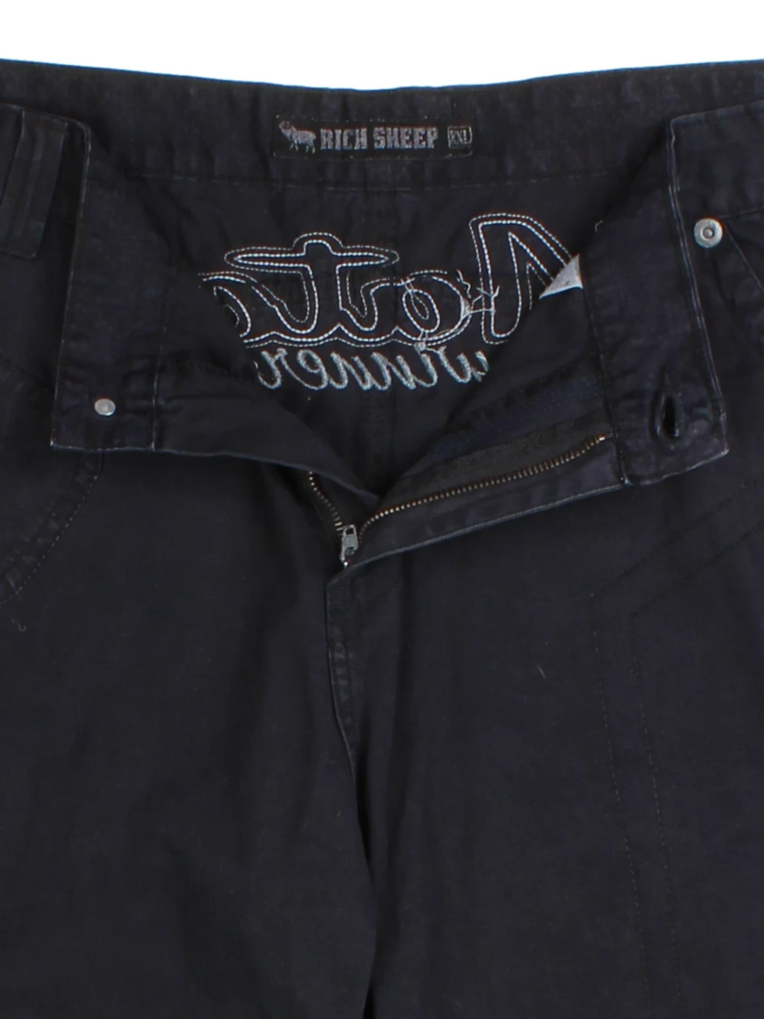 00's Rich Sheep Cargo Shorts (Size XXL)