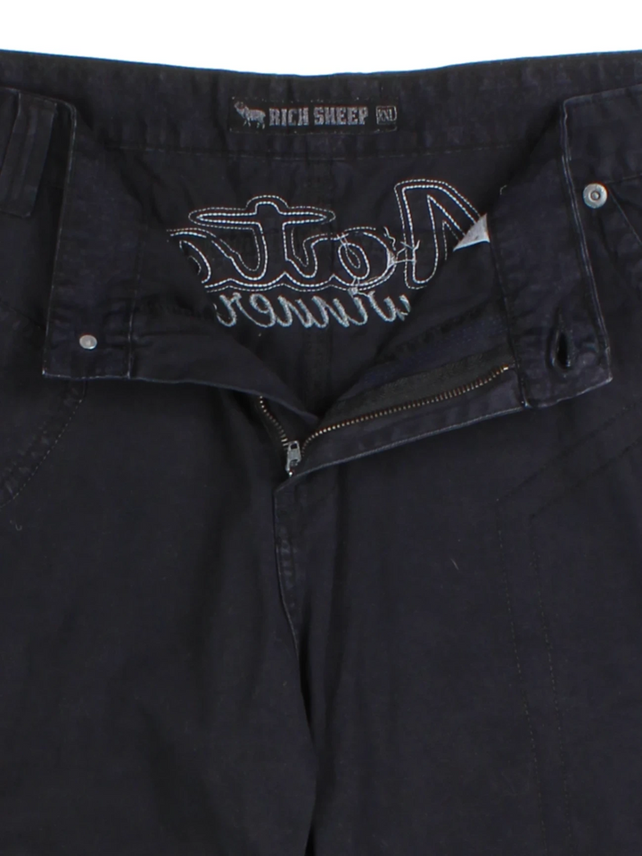 00's Rich Sheep Cargo Shorts (Size XXL)