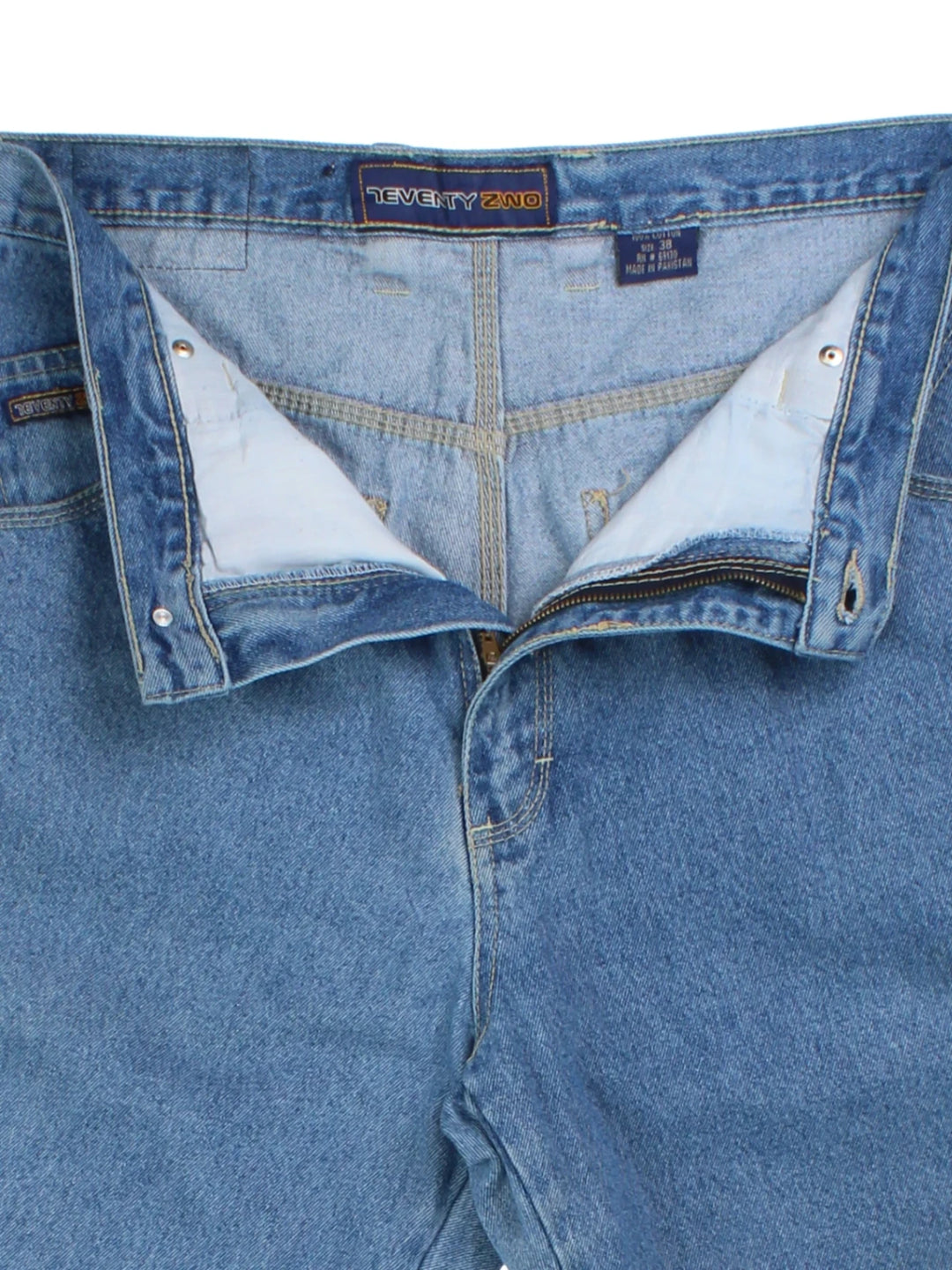00's Seventy Two Denim Cargo Shorts (Size XXL)