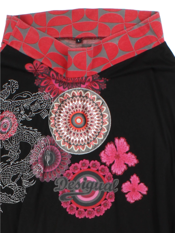 Y2K Black Graphic Print Mini Skirt (Size L)