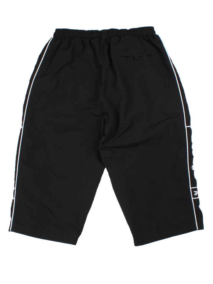 90s Reebok Black 3/4 Shorts (Size M)