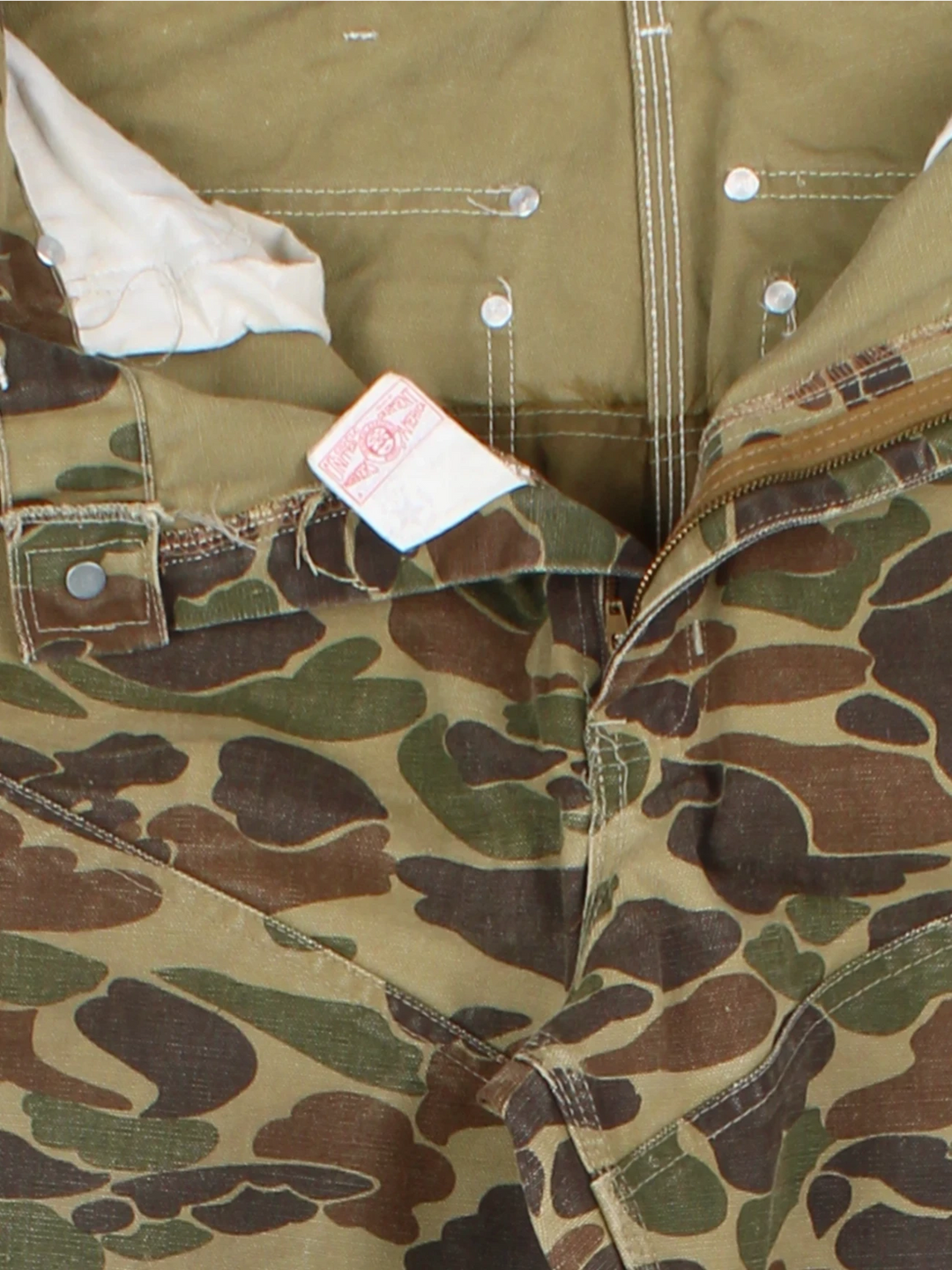 Carhartt Green Duck Hunter Camouflage Trousers (Size M)