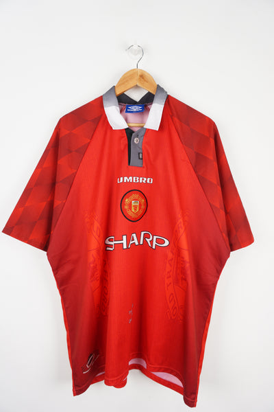 Red Manchester United FC 1996-98 Home shirt