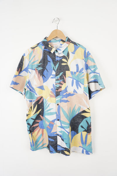 Hawaiian tropical print short sleeved shirt