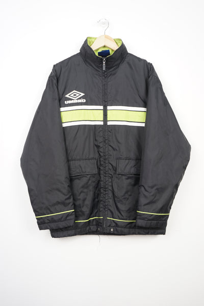 Vintage Umbro coat with embroidered logo on the chest and foldaway hood 