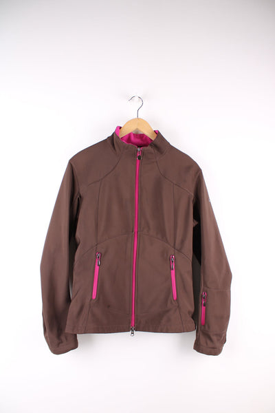 Brown Nike fleece lined softshell jacket. Features embroidered logo and pocket on the sleeve.