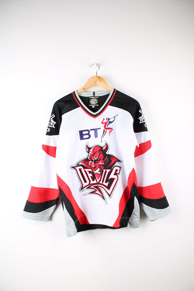 Cardiff Devils 2002/03 Ice Hockey Shine Dog Jersey. Features embroidered badge on the front. 